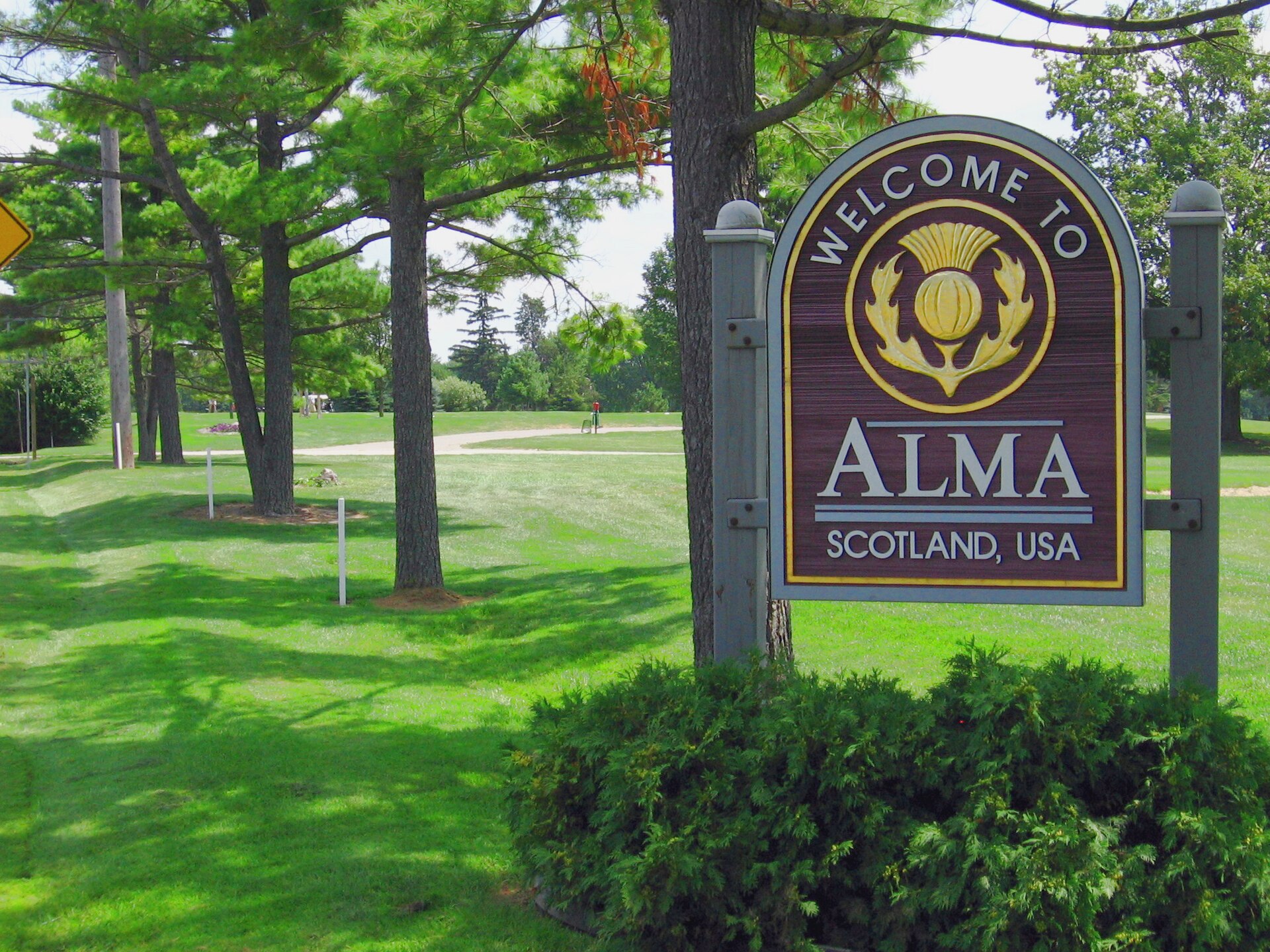 Alma, Michigan, a Gratiot County city with a college, a hospital and a boat plant