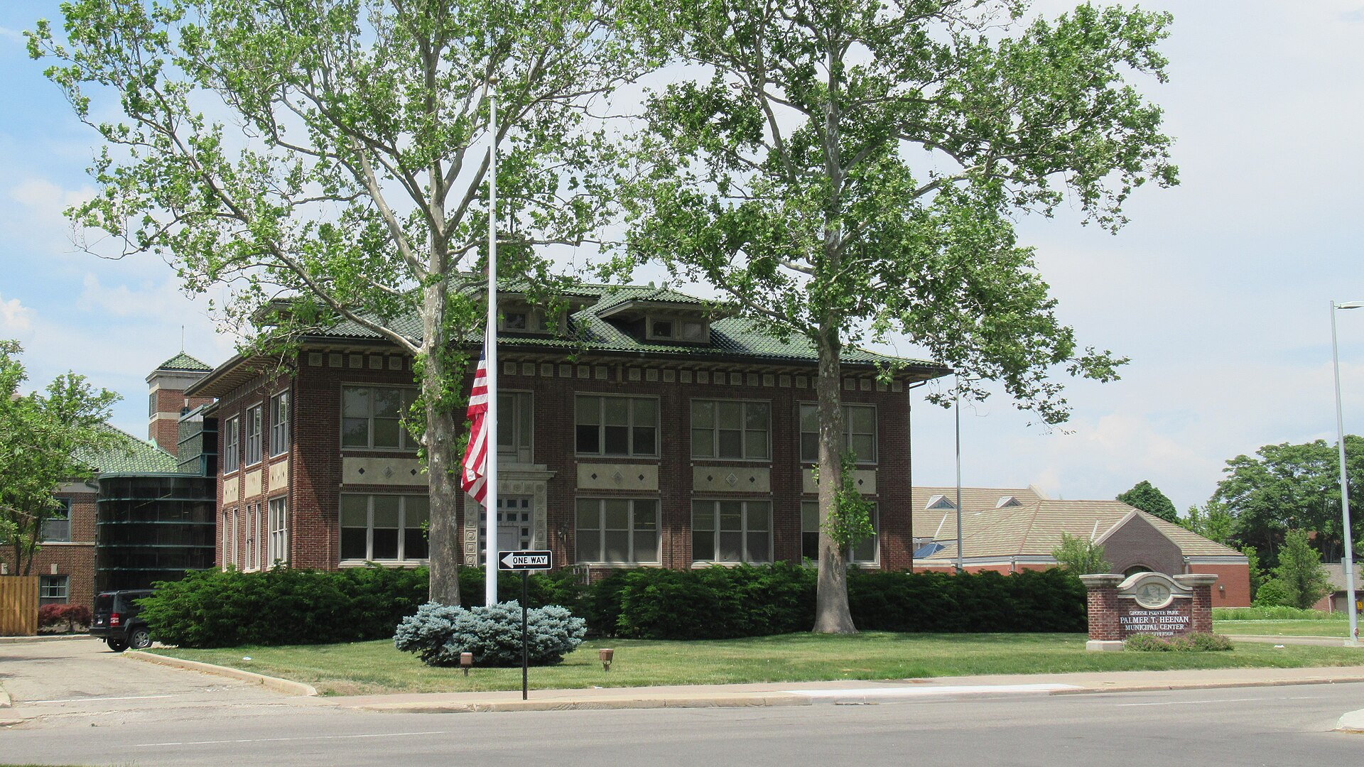 Grosse Pointe Park, Michigan, a walkable lakefront city on Detroit’s edge