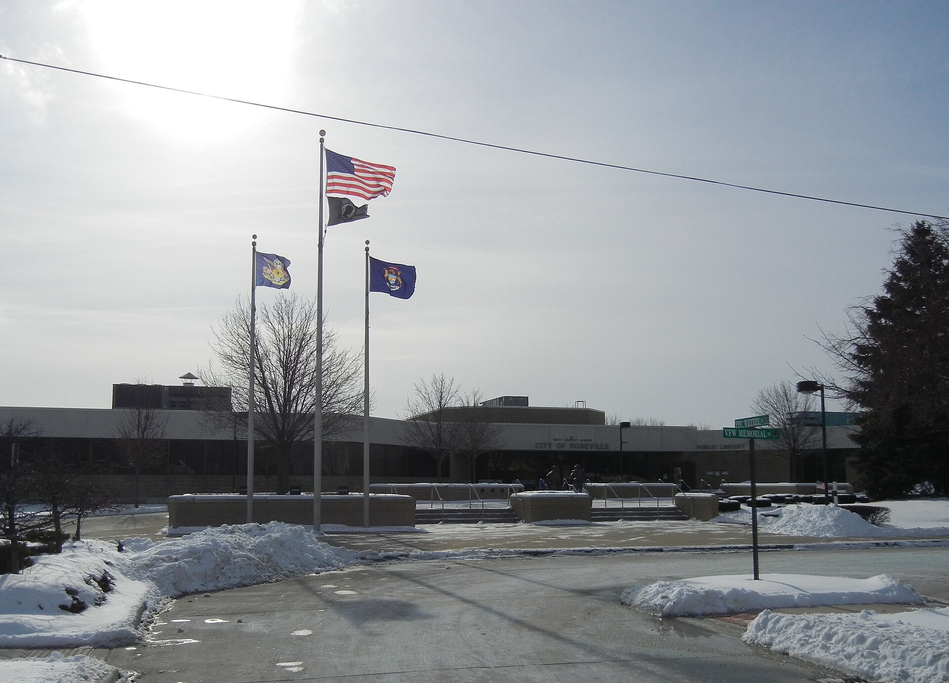 Roseville, Michigan, Macomb County’s retail corridor along Gratiot Avenue