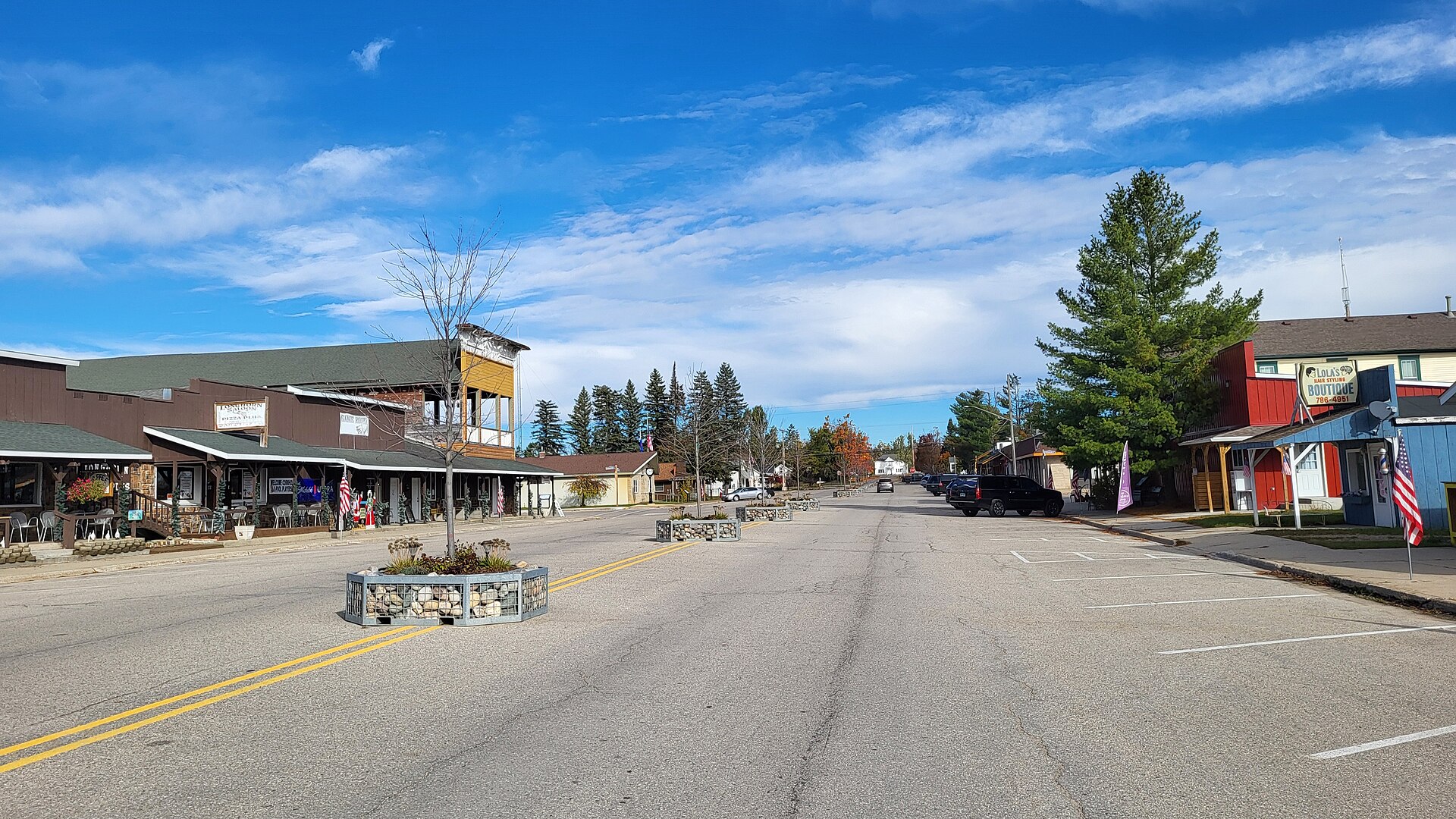 Downtown street in Lewiston, Michigan — CFH Insurance Consultants group health insurance and employee benefits consulting for Lewiston, MI employers